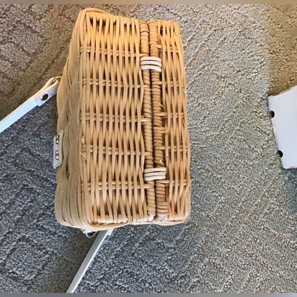 NWOT Topshop wicker handbag with shell closure - Picture 9 of 11